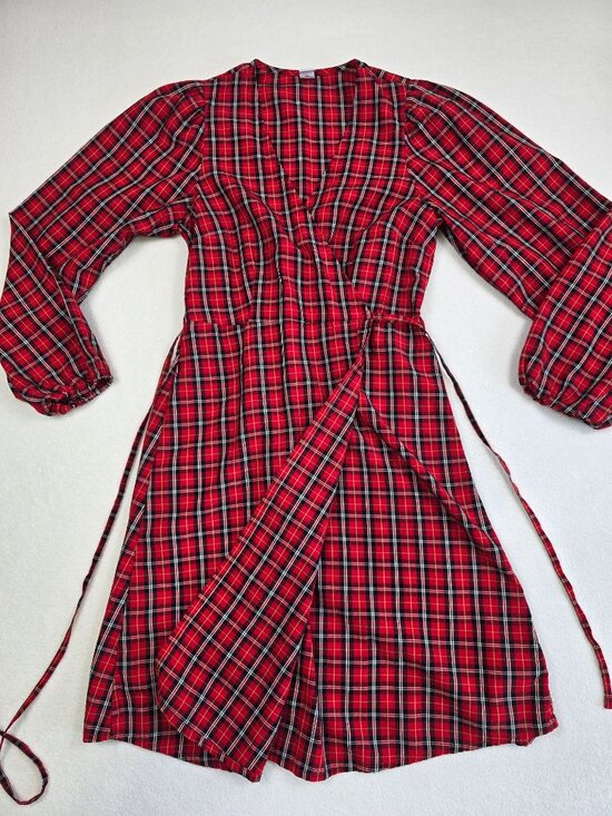 Old Navy Dresses & Skirts - Old Navy XS Plaid Wrap Dress Red Black Tartan Check Puff Sleeve Christmas